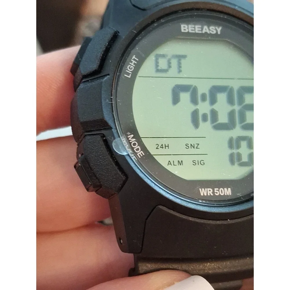 Beeasy AW03 Mens Digital Sports Watch. Alarm,stopwatch,calendar,LED Backlight.